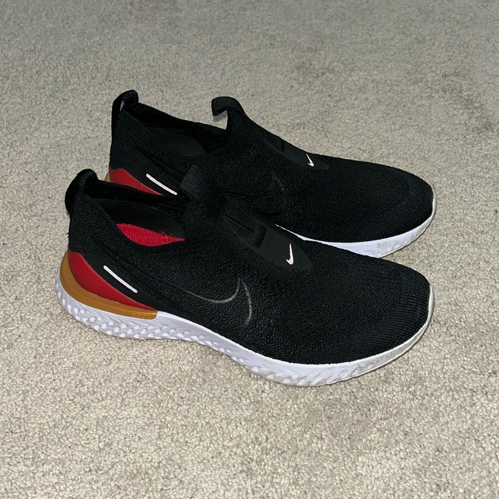 Nike Slip on sneakers